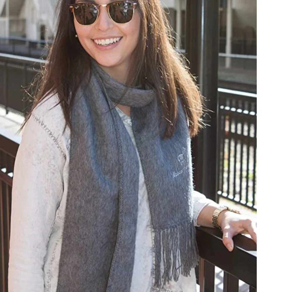 Camargo Peruvian Alpaca Blend Gray Scarf EUC